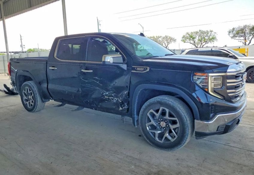 2022 GMC Sierra 1500 SLT - 3GTUUDET9NG658905 photo 2