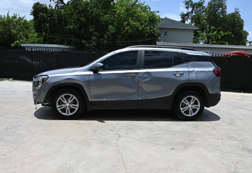 2023 GMC Terrain SLE - 3GKALMEG7PL239037 photo 5