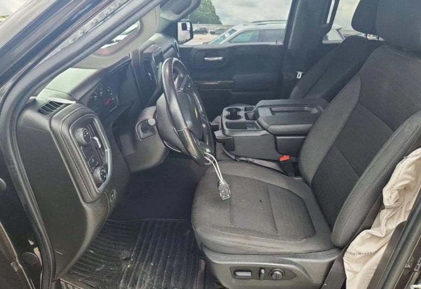 2022 Chevrolet Silverado 1500 Limited LT Pickup 4D 5 3/4 ft - 1GCPWCED0NZ132141 photo 8
