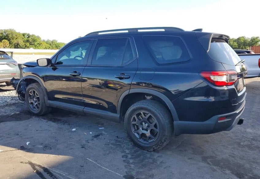 2024 Honda Pilot TrailSport - 5FNYG1H68RB022050 photo 4