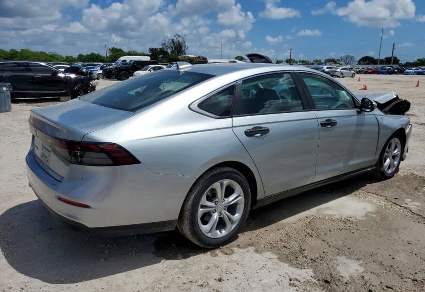 2024 Honda Accord LX - 1HGCY1F26RA085858 photo 4