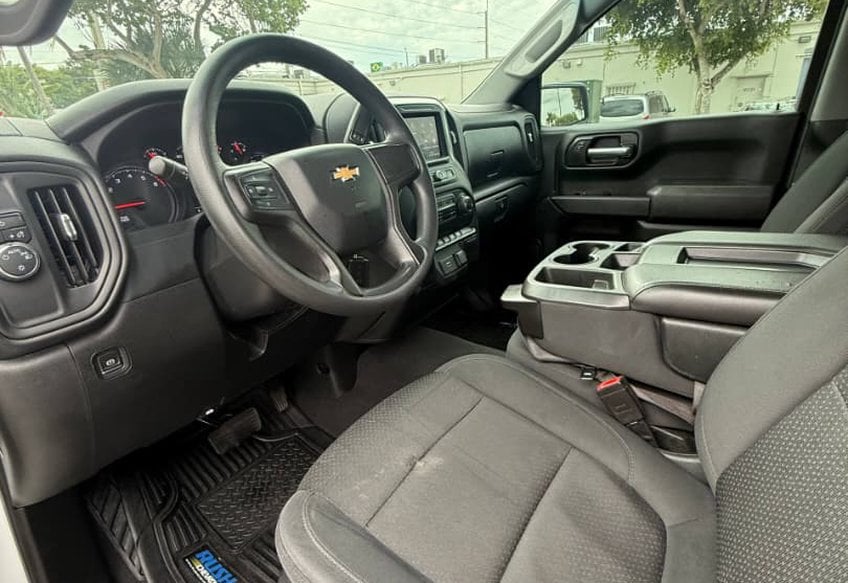2020 Chevrolet Silverado 1500 Custom - 1GCRWBEH4LZ215722 photo 11