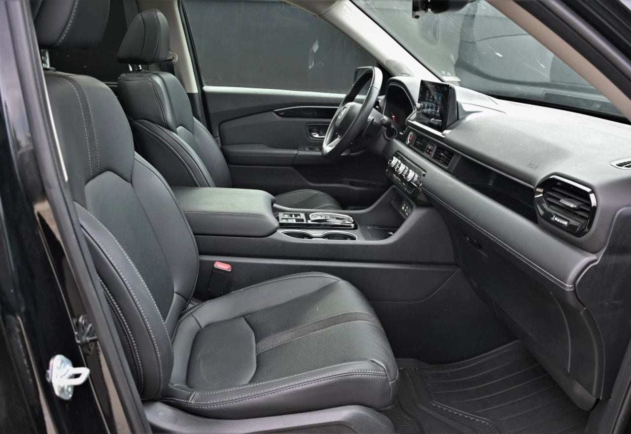 2023 Honda Pilot Touring - 5FNYG2H74PB014250 photo 33