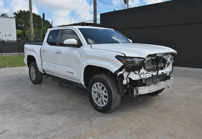 2024 Toyota Tacoma SR5 - 3TYLB5JN8RT059620 photo 2