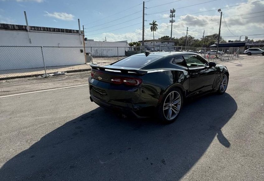 2020 Chevrolet Camaro LT - 1G1FB1RS5L0104009 photo 4