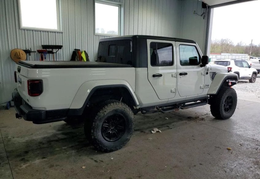 2020 Jeep Gladiator Overland - 1C6HJTFG3LL198931 photo 4